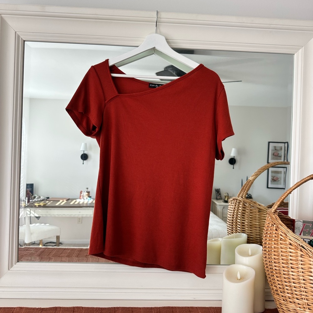 Kim & Cami Rust Red Asymmetric Neck Short Sleeve Top